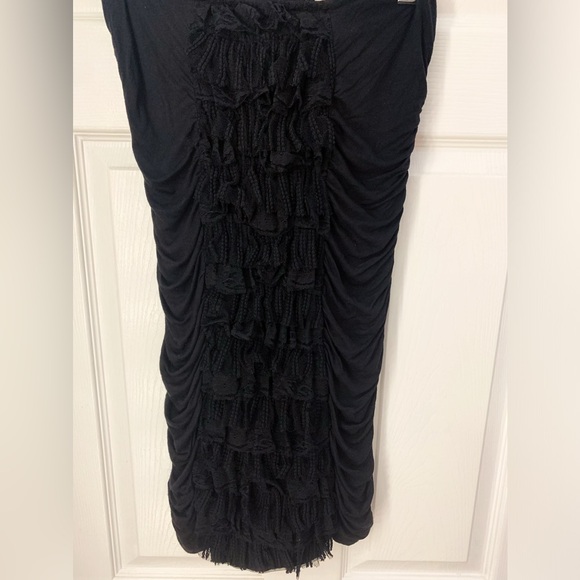 GUESS BLACK RUCHED HALTER/STRAPLESS MINI DRESS WITH LACE RUFFLING - Picture 4 of 11
